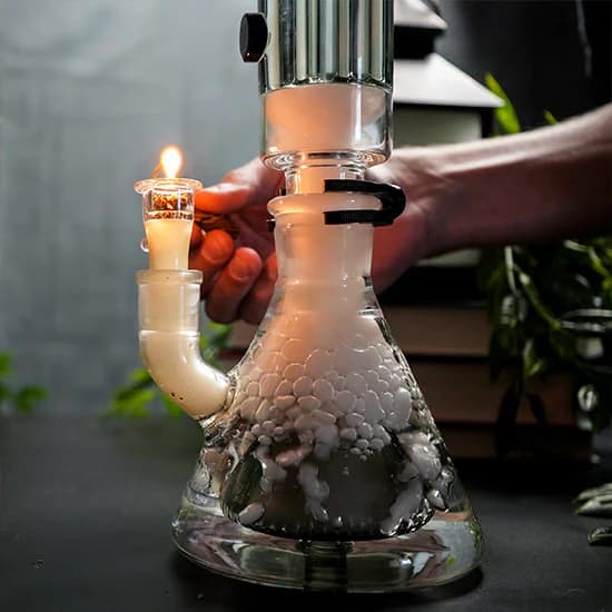 How to Clean Your Bong Like a Pro